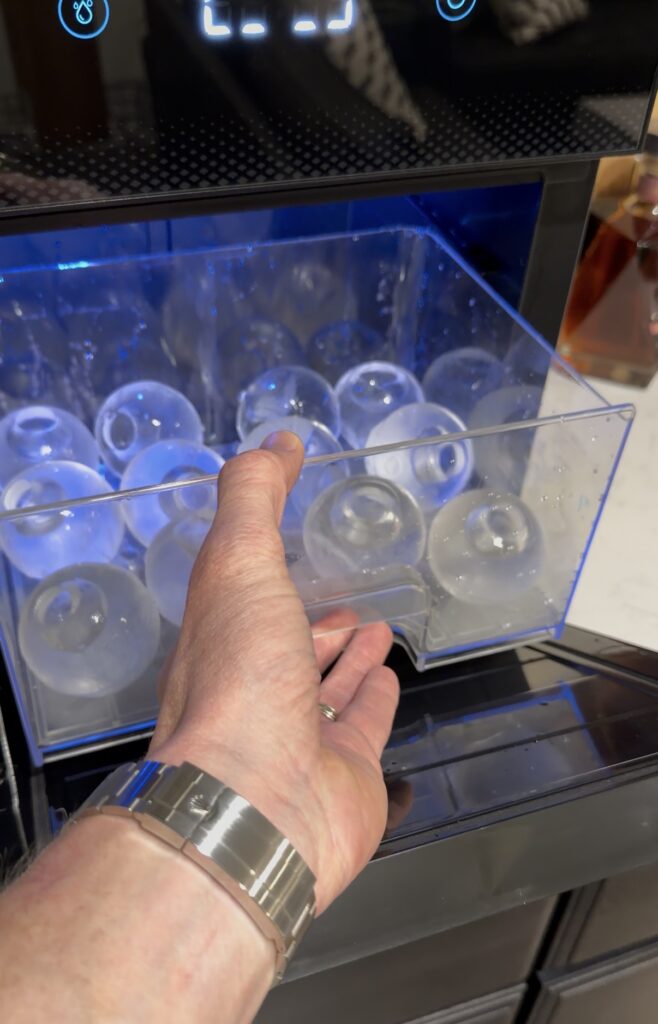 ecozy ice maker 2.4"